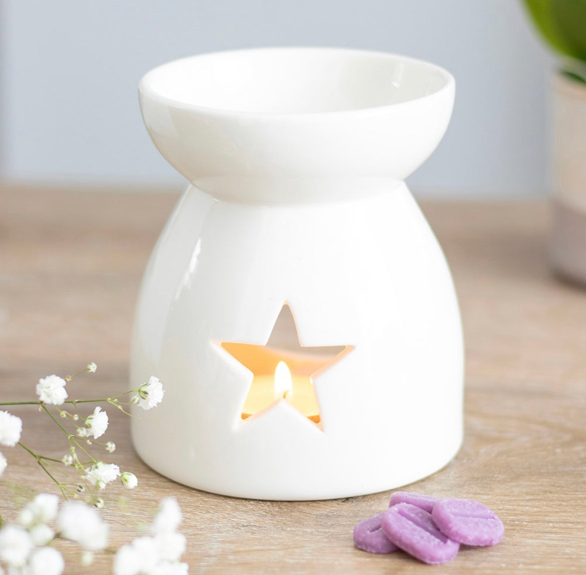 WHITE STAR CUT OUT WAX WARMER